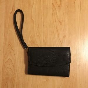 Black wristlet
